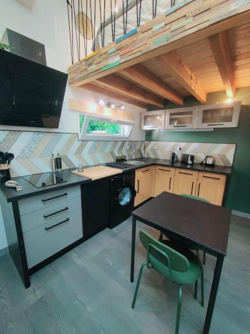 Tiny House Avec Jardin Et Acces Piscine Chauffee Villa Saint-Médard-en-Jalles Eksteriør billede